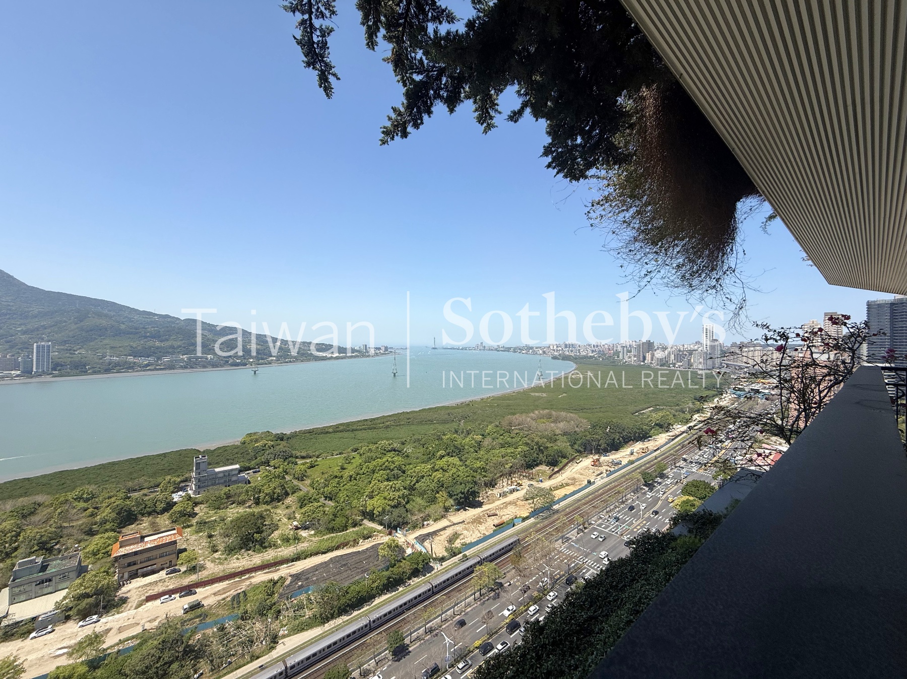 頤海大院24樓山河海景絕美戶景觀照